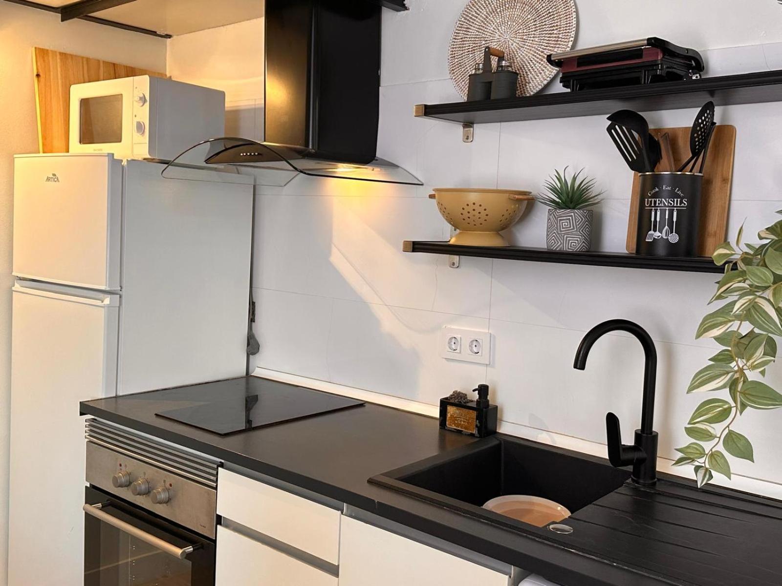 Apartaestudio Muy Proximo Valencia ブルハソット エクステリア 写真